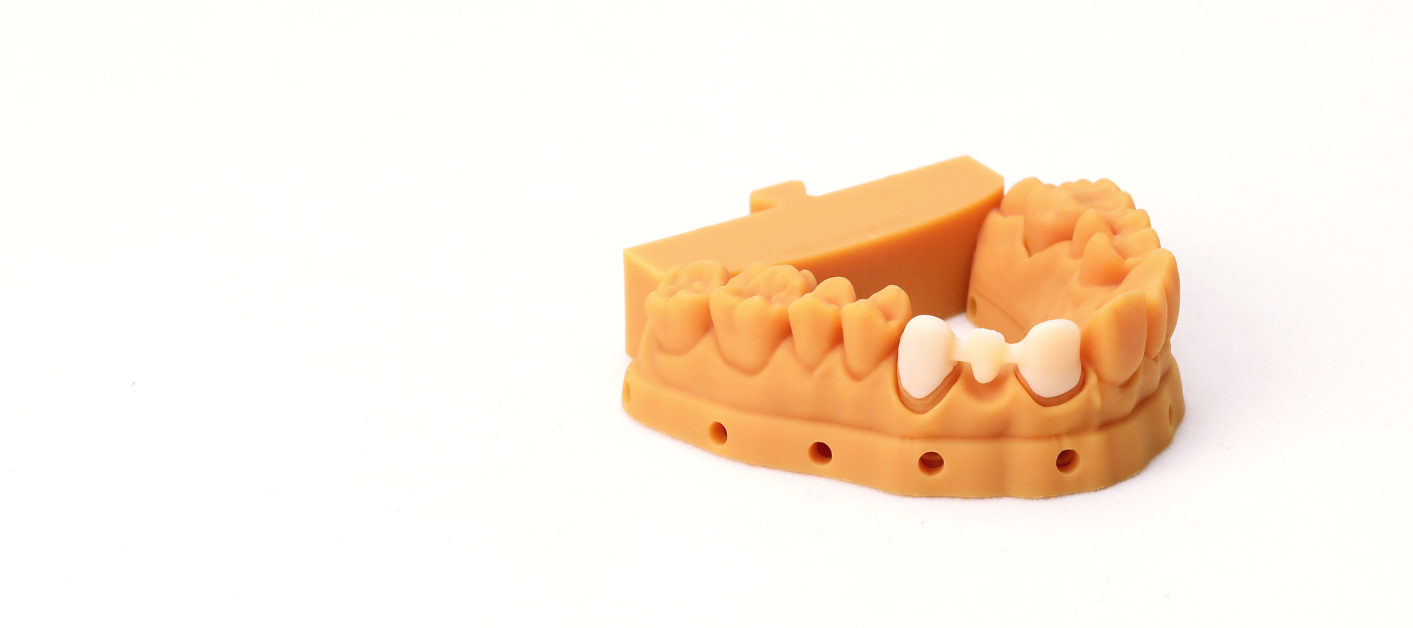 收縮率士0.05低收縮率，模型尺寸變化小，穩(wěn)定性高